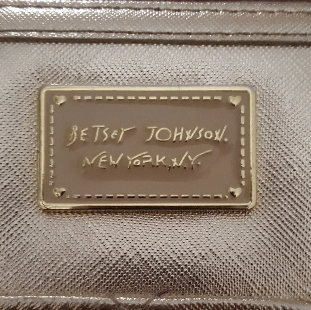 Betsey Johnson‎ - Gold Metallic Wallet